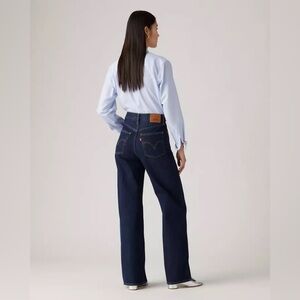 Levi's Women's ribcage wide leg Jean
